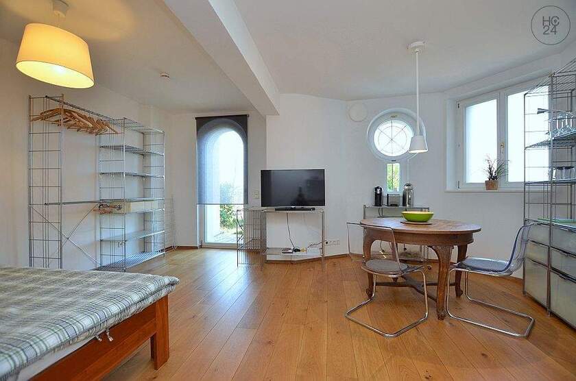 Sehr schön möbliertes Apartment in toller Aussichtslage in Stuttgart Süd 1 zimmer