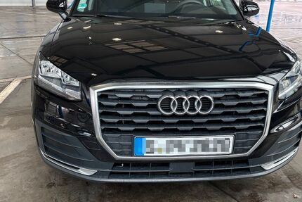Audi Q2 56.000 km 17.900 &euro; Stuttgart 70327