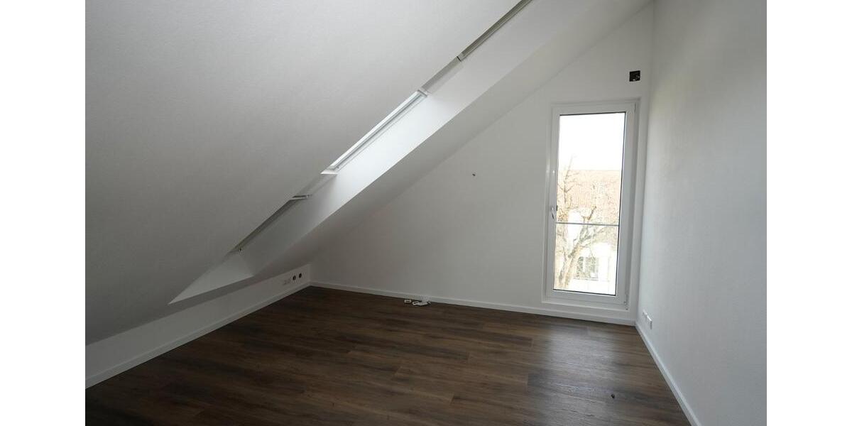 Maisonettenwohnung Stuttgart Vaihingen - 4 Zimmer, 107 m&sup2;, 1.600&euro; | Angebot:26339965