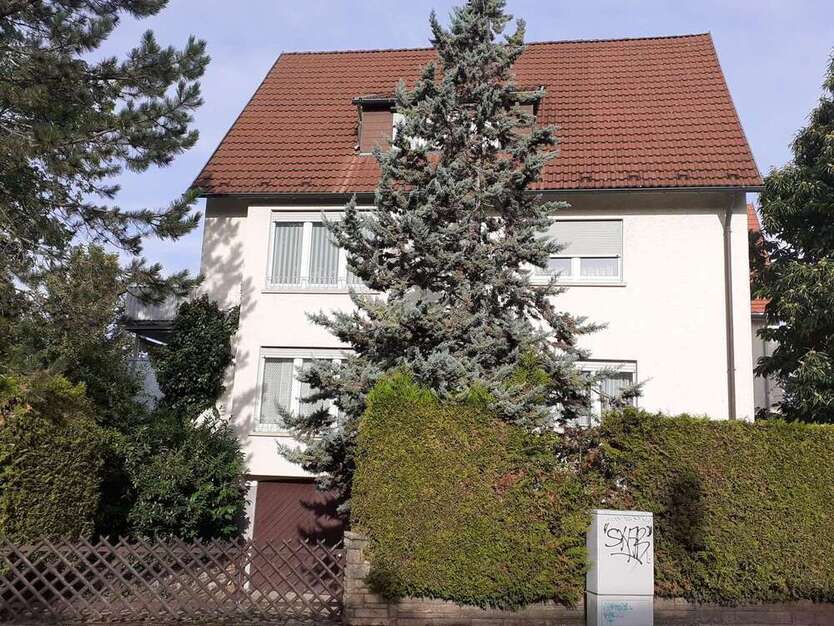 Haus zum Kaufen in Stuttgart 1.200.000 € 226 m²
