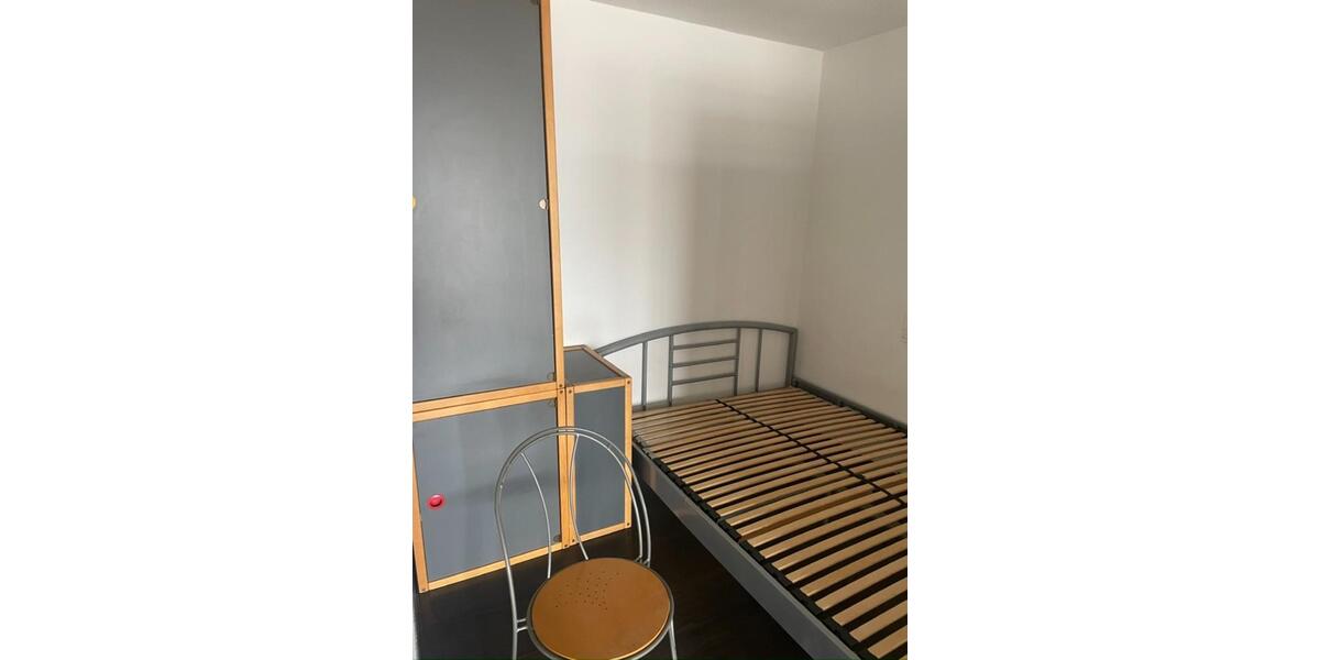 Etagenwohnung Esslingen am Neckar Pliensauvorstadt - 1 Zimmer, 38 m&sup2;, 180.000&euro; | Angebot:25046638