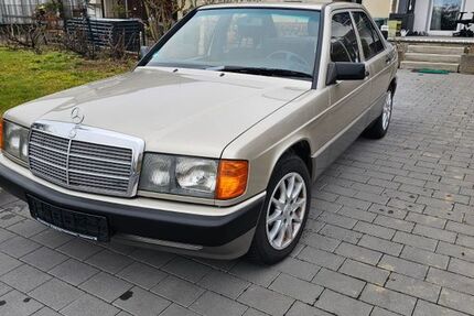 Mercedes-Benz 190 98.000 km 7.900 &euro; Plochingen 73207