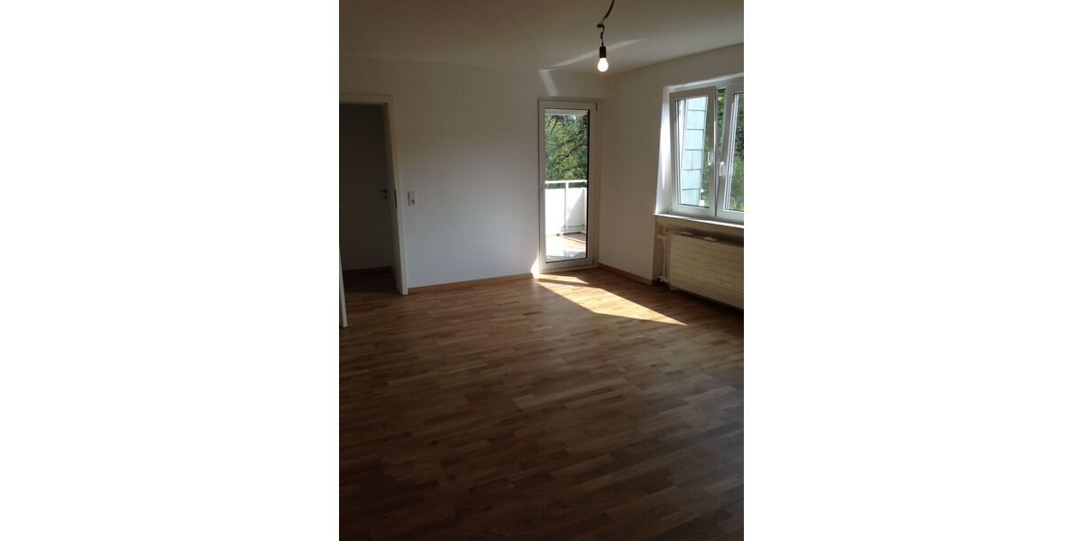 Renovierte 3-Zimmer-Wohnung mit Balkon in S-Botnang - 3- Stuttgart Botnang | Angebot:26296234