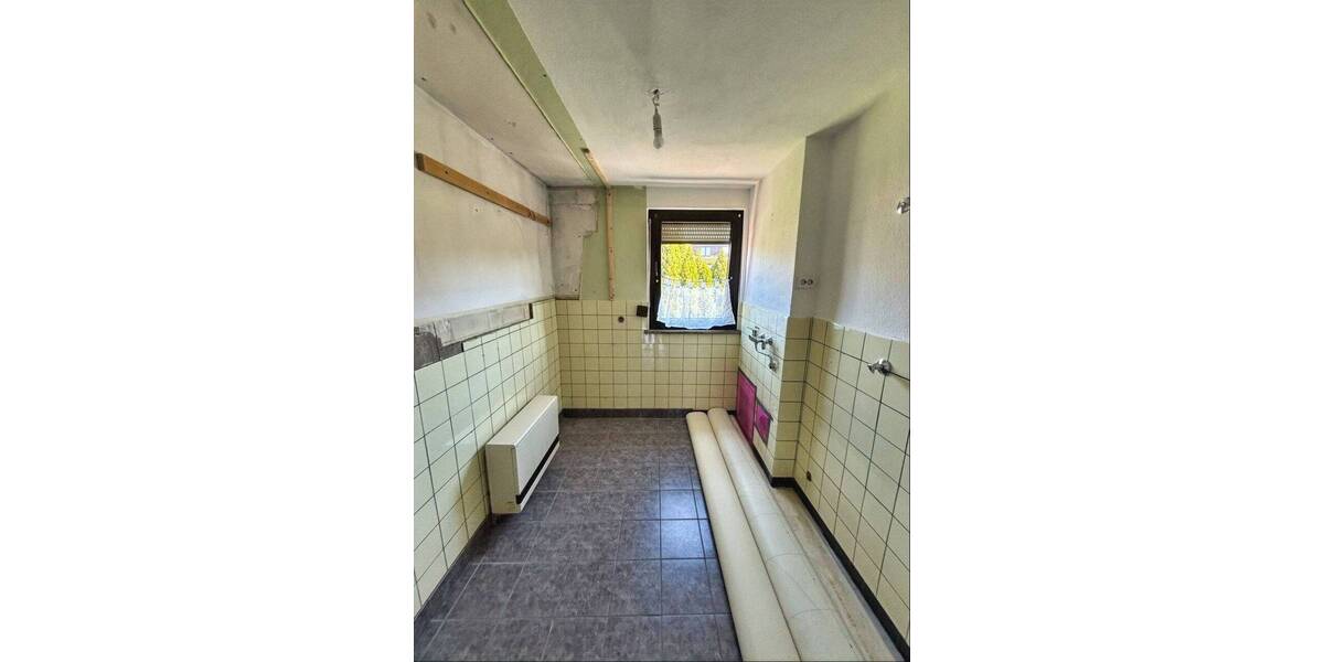 Reihenmittelhaus Sindelfingen Mitte - 7 Zimmer, 140 m&sup2;, 480.000&euro; | Angebot:26807364
