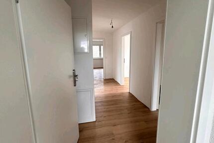 Wohnung Markgröningen - 2.5 Zimmer, 80 m&sup2;, 1.375&euro; | Angebot:25267862