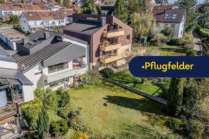 Raumwunder in toller Lage: Großzügiges Einfamilienhaus mit EinliegerWohnung und zwei Garagen