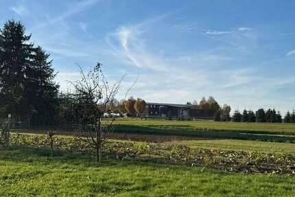 Haus zum Kaufen in Esslingen am Neckar 649.000 € 196 m² 7 zimmer