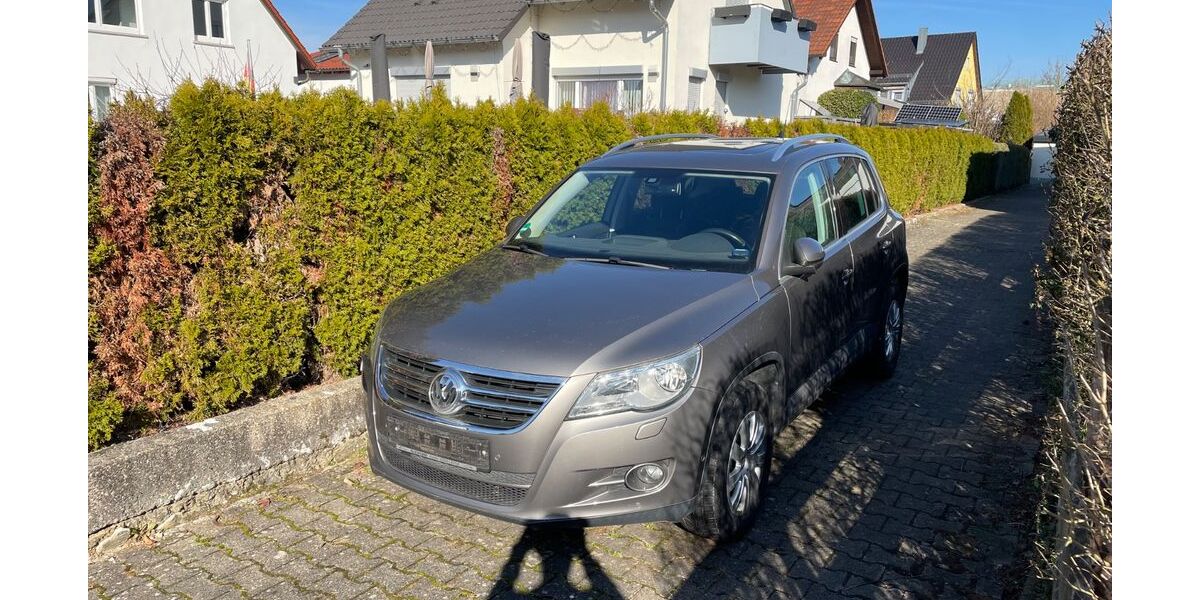 VW Tiguan 98.000 km 8.500 &euro; Riederich 72585