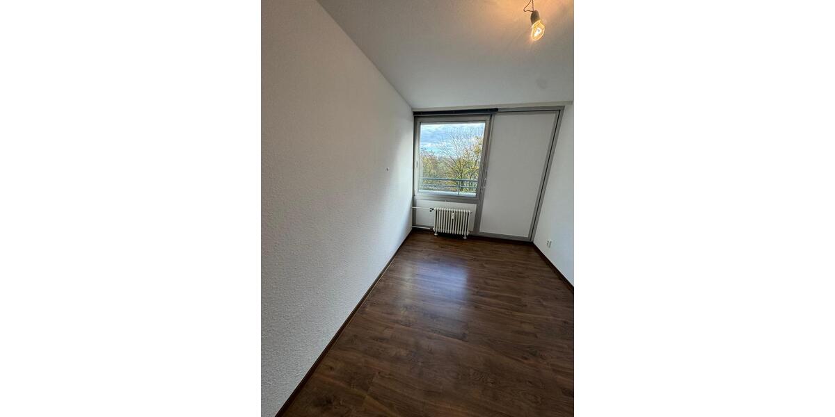 Etagenwohnung Stuttgart Birkach - 3.5 Zimmer, 80 m&sup2;, 1.400&euro; | Angebot:26563743