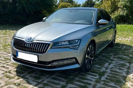 Skoda Superb 83.000 km 29.100 &euro; Stuttgart 70192