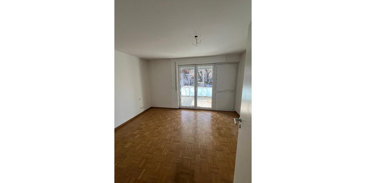 Etagenwohnung Esslingen am Neckar Hegensberg - 3 Zimmer, 70 m&sup2;, 790&euro; | Angebot:26235879