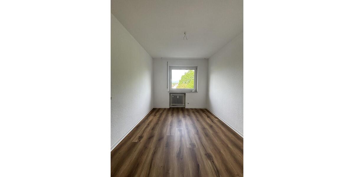 Etagenwohnung Ludwigsburg Hoheneck - 5.5 Zimmer, 135 m&sup2;, 1.650&euro; | Angebot:26477081