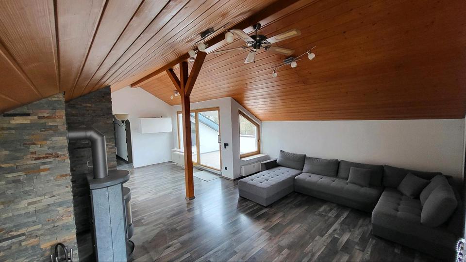 Dachgeschoßwohnung Schwieberdingen - 3.5 Zimmer, 76 m&sup2;, 299.000&euro; | Angebot:24762155