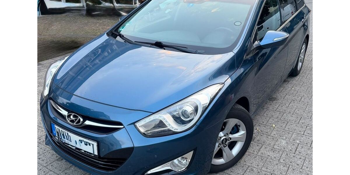 Hyundai i40 164.100 km 7.100 &euro; Stuttgart 70327