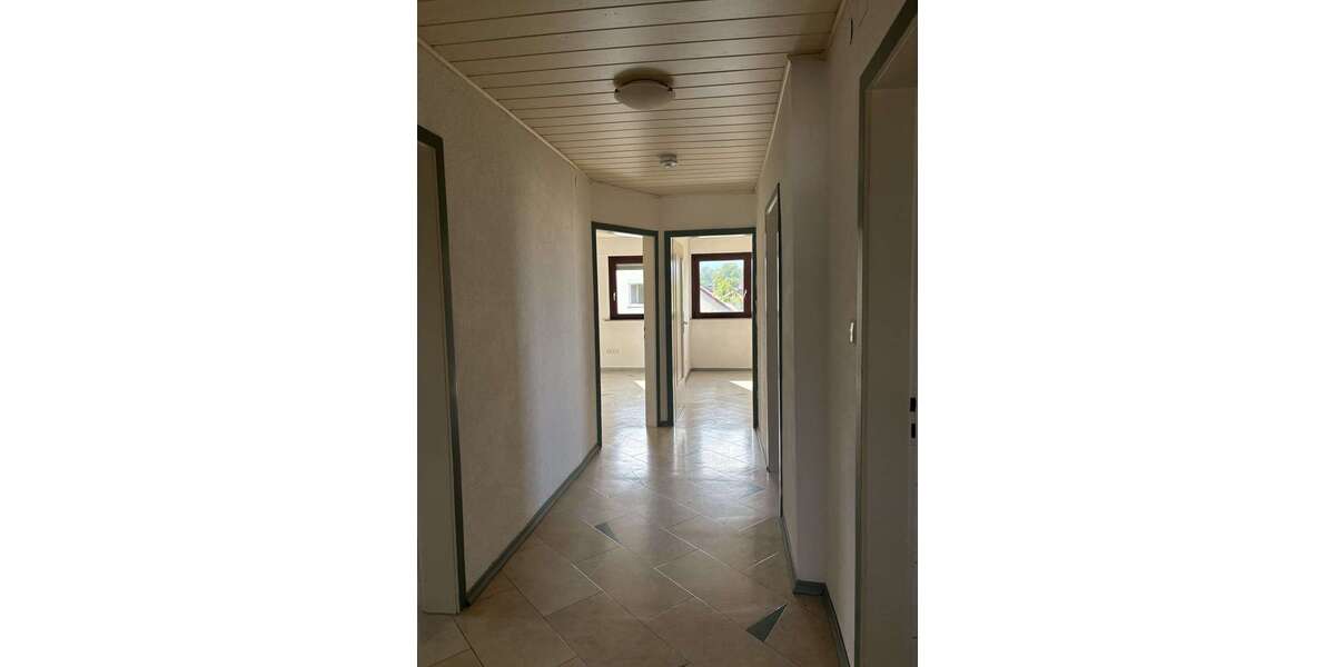 Etagenwohnung Unterensingen - 5 Zimmer, 100 m&sup2;, 1.100&euro; | Angebot:26995786