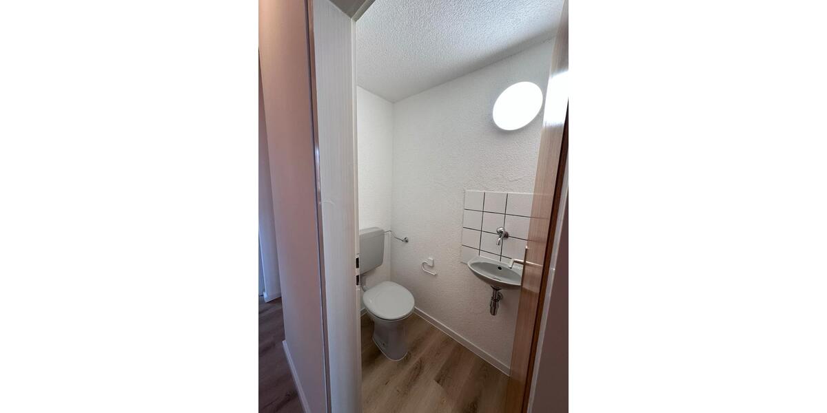 Etagenwohnung Filderstadt - 5 Zimmer, 121 m&sup2;, 1.770&euro; | Angebot:25049670