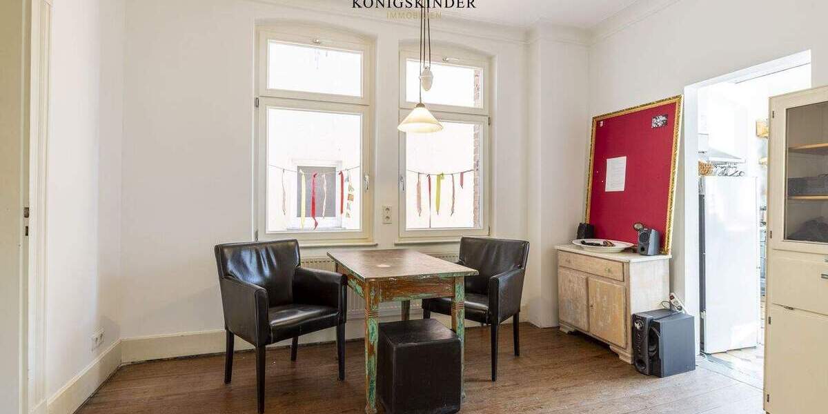 Historischer Altbau trifft urbanes Lebensgefühl: Charmante Wohnung in Stuttgart-Süd 2 zimmer