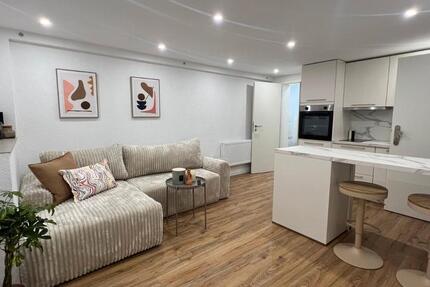 Wohnung Stuttgart Zuffenhausen - 2 Zimmer, 45 m&sup2;, 900&euro; | Angebot:26521781