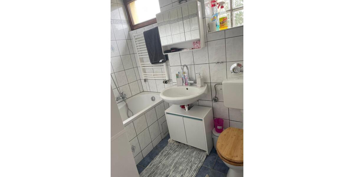 Etagenwohnung Stuttgart Feuerbach - 3 Zimmer, 70 m&sup2;, 1.100&euro; | Angebot:26223286