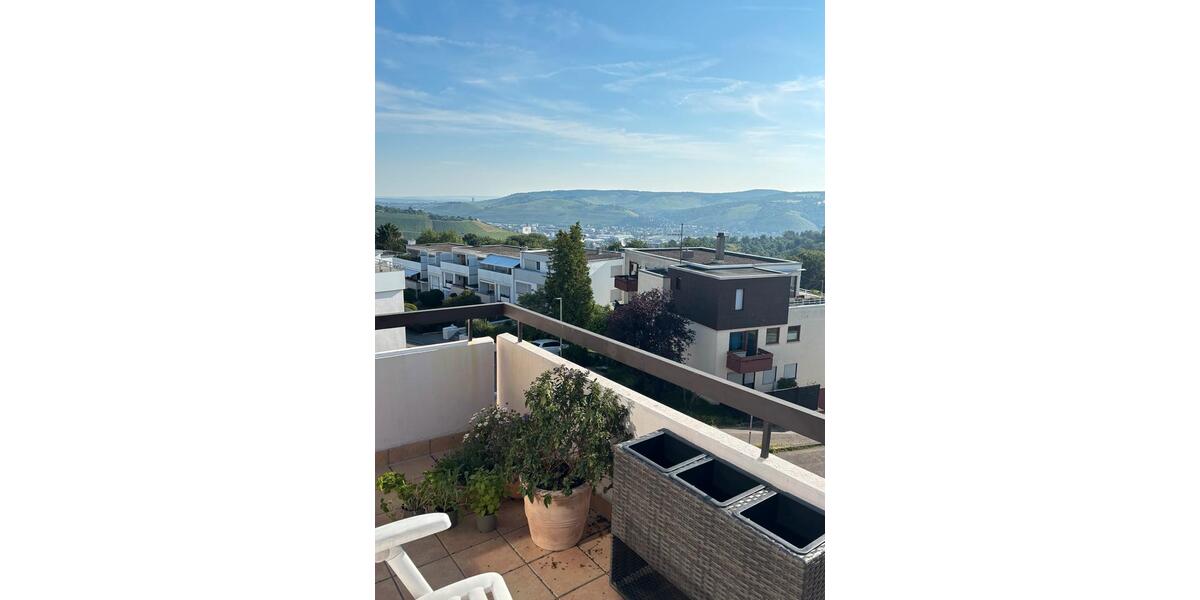 Dachgeschoßwohnung Stuttgart Sillenbuch - 3 Zimmer, 80 m&sup2;, 1.500&euro; | Angebot:25223834