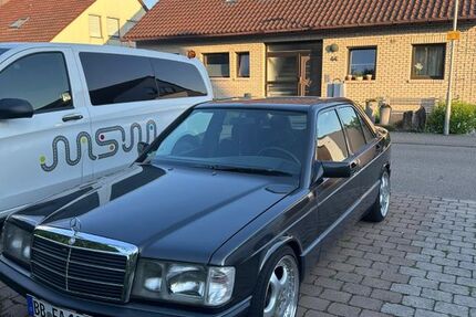 Mercedes-Benz 190 227.456 km 4.999 &euro; Leonberg 71229