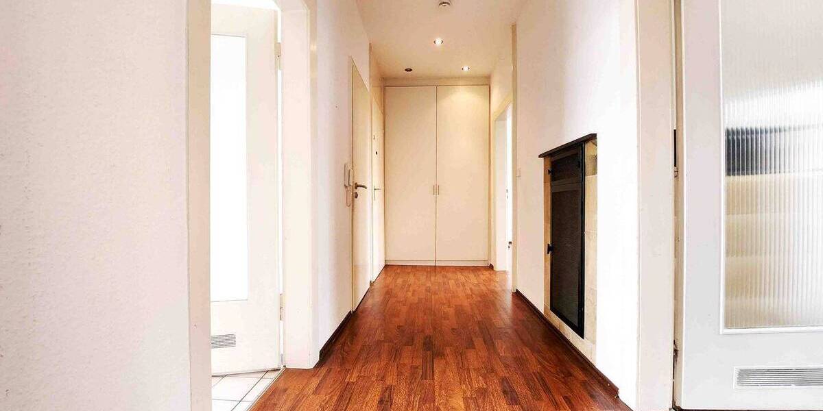 3-Zimmer-Altbauwohnung mit guter Anbindung 3 zimmer