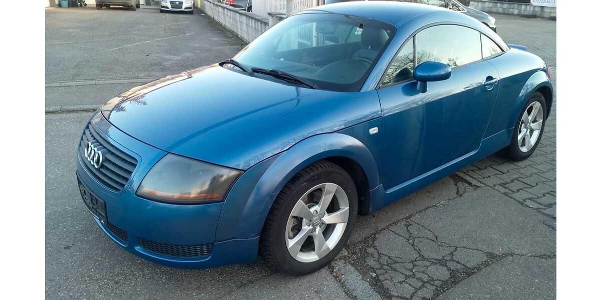 Audi TT 224.000 km 3.590 &euro; Ludwigsburg 71642