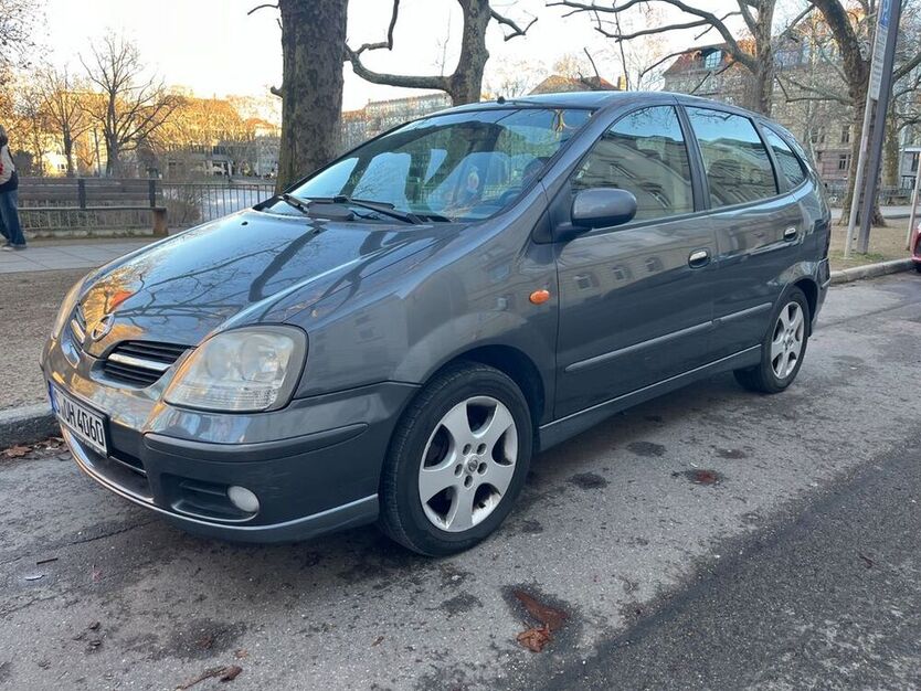 Almera Tino