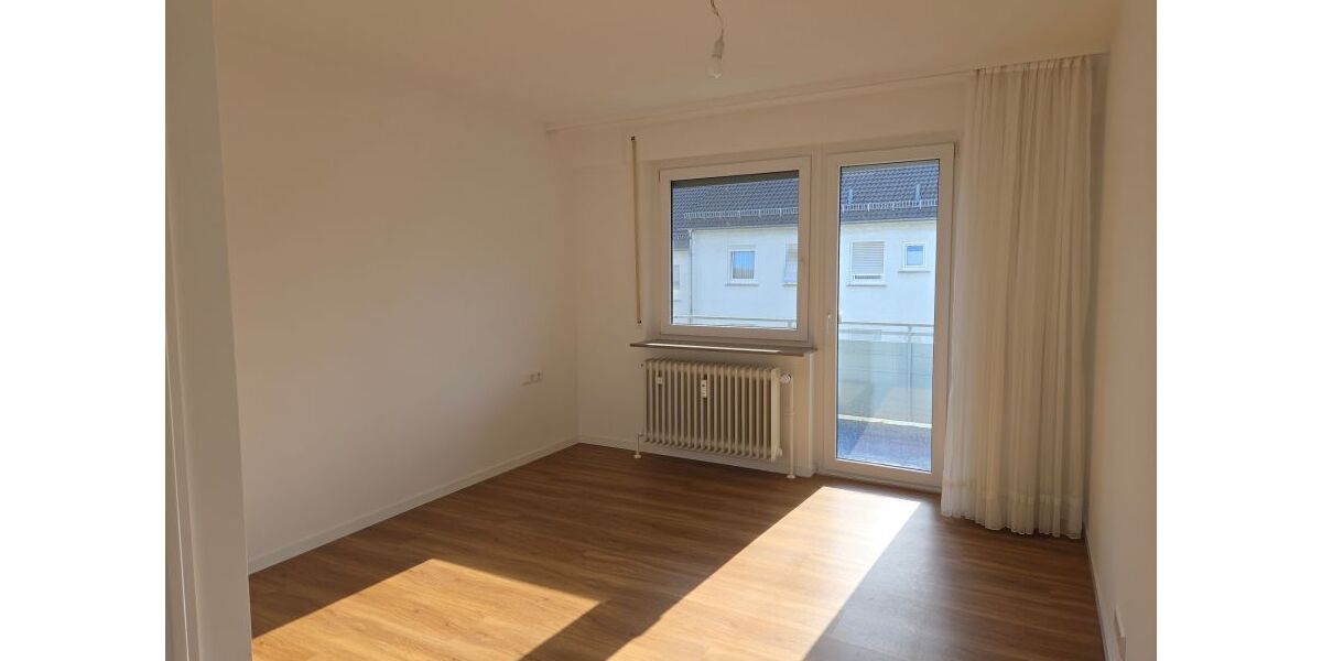 Provisionsfrei* KERNSANIERTE 2-Zimmer-Wohnung mit EBK, Westbalkon & ruhige Lage in Altbach - 2- Altbach | Angebot:26498459