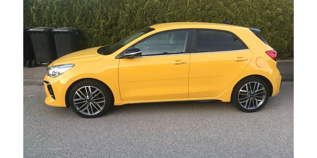 Kia Rio 101.500 km 13.000 &euro; Böblingen 71034