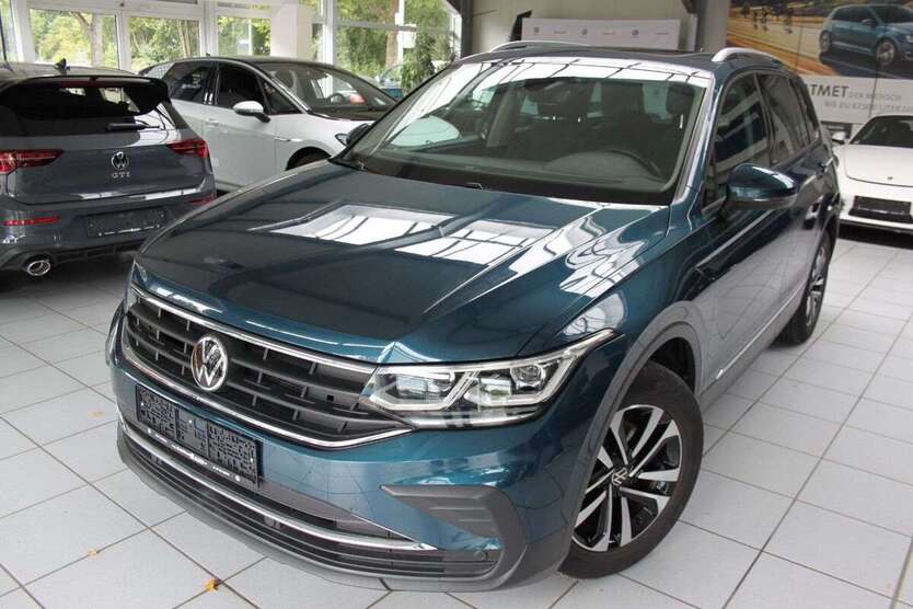 VW Tiguan 68.500 km 26.190 € Weil im Schönbuch 71093