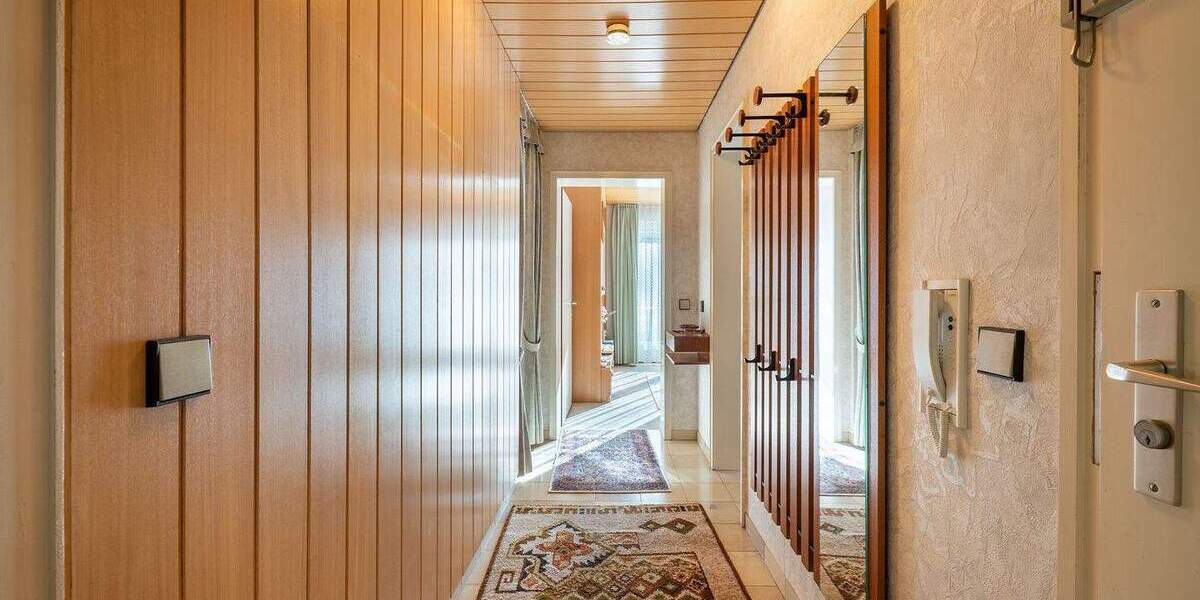 Mehrfamilienhaus, Wohnhaus Stuttgart Degerloch - 9 Zimmer, 140 m&sup2;, 690.000&euro; | Angebot:25685475