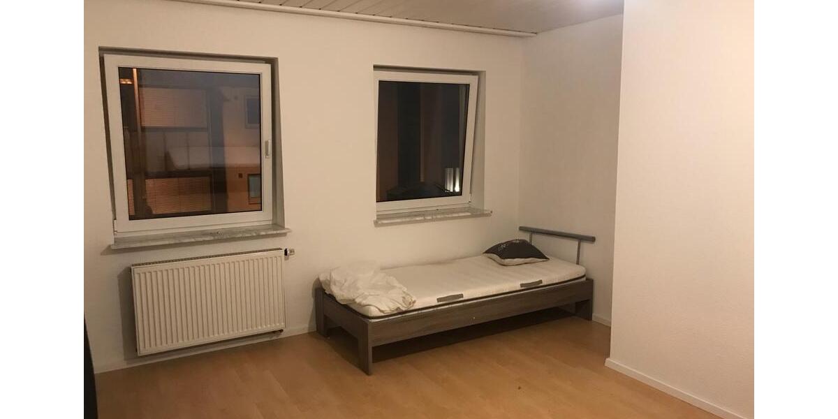 Mehrfamilienhaus, Wohnhaus Böblingen - 7 Zimmer, 155 m&sup2;, 650.000&euro; | Angebot:25256799