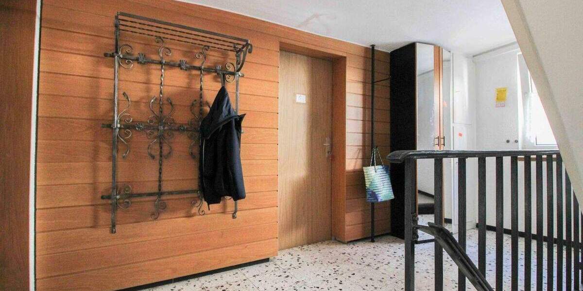 Mehrfamilienhaus, Wohnhaus Stuttgart Heumaden - 9 Zimmer, 154 m&sup2;, 398.000&euro; | Angebot:25220473