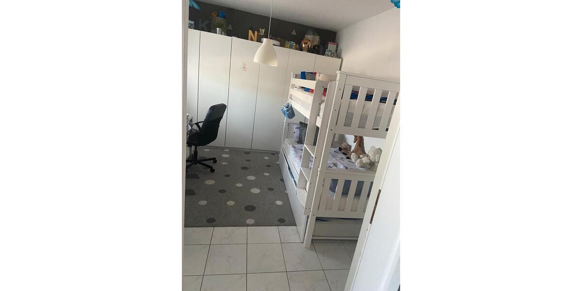 Etagenwohnung Stuttgart Zuffenhausen - 3 Zimmer, 75 m&sup2;, 255.000&euro; | Angebot:26424510