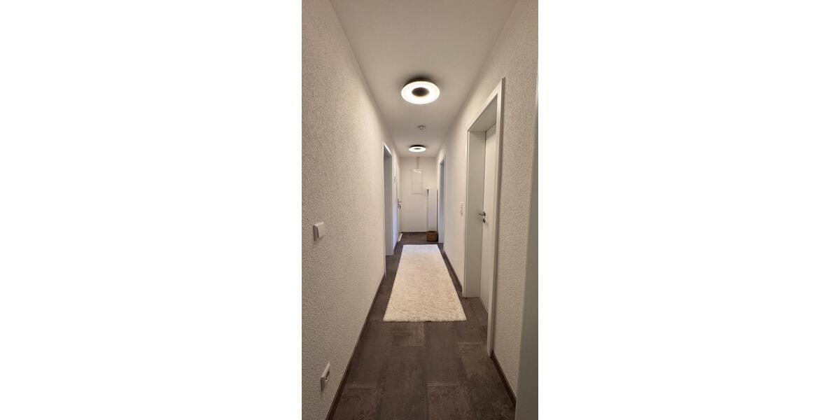 Dachgeschoßwohnung Plochingen - 2.5 Zimmer, 65 m&sup2;, 1.100&euro; | Angebot:25371392