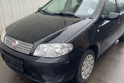 Fiat Punto 84.000 km 1.890 &euro; Böblingen 71034