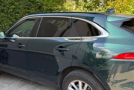 Jaguar F-Pace 136.267 km 14.100 &euro; Stuttgart 70597