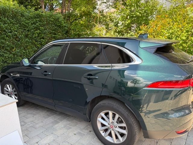 Jaguar F-Pace 136.267 km 14.100 &euro; Stuttgart 70597