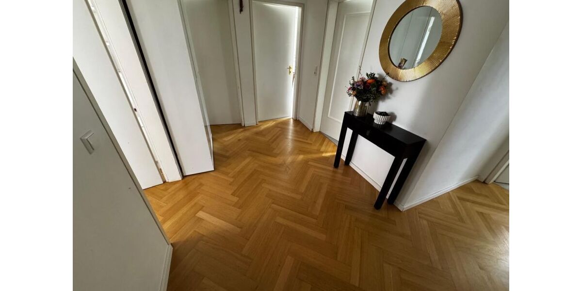 Provisionsfrei* 4 Zimmer Wohnung Zentral inkl. Einbauküche - Erdgeschoßwohnung Plochingen | Angebot:26357994