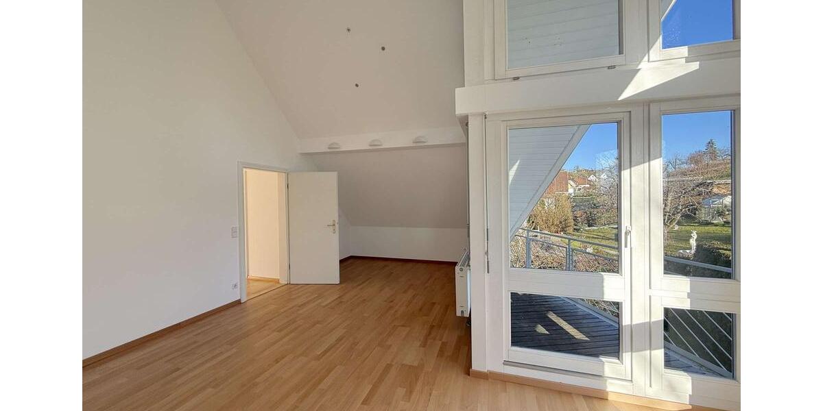 Einfamilienhaus Nürtingen - 5.5 Zimmer, 175 m&sup2;, 2.700&euro; | Angebot:24571134