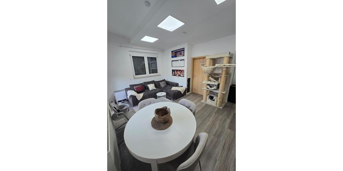 Dachgeschoßwohnung Waiblingen - 2.5 Zimmer, 55 m&sup2;, 249.000&euro; | Angebot:26804415