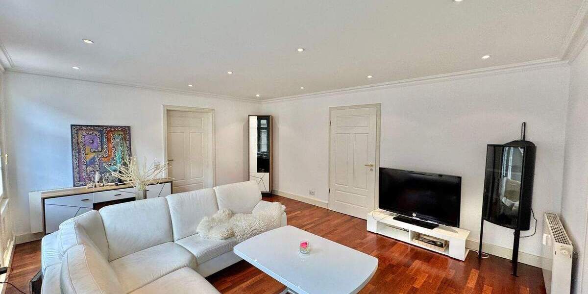 Etagenwohnung Stuttgart Mitte - 5 Zimmer, 130 m&sup2;, 2.340&euro; | Angebot:24453424