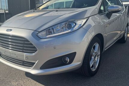 Ford Fiesta 147.000 km 4.490 € Asperg / Stuttgart 71679