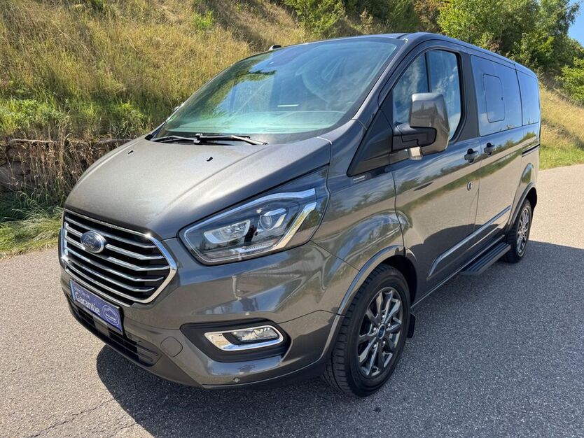 Ford Tourneo Custom 80.000 km 33.999 € Leonberg 71229