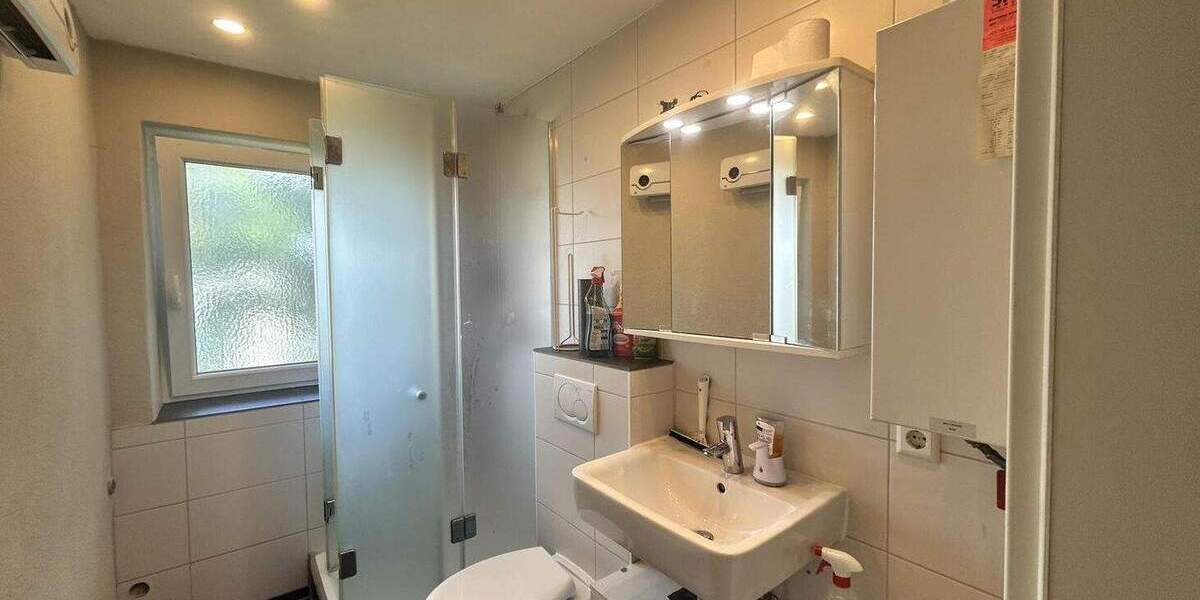 Clever wohnen, statt teuer kaufen! Charmante 3 Zimmer-Wohnung im Erbbaurecht in Zuffenhausen (Rot) 3 zimmer