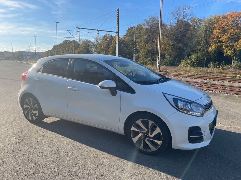 Kia Rio 104.500 km 7.290 € Tübingen 72072
