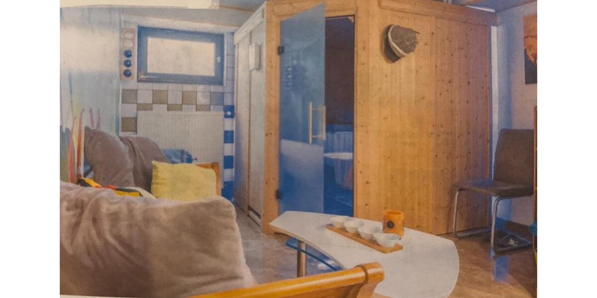 Reihenhaus Riederich - 8 Zimmer, 144 m&sup2;, 550.000&euro; | Angebot:24459700