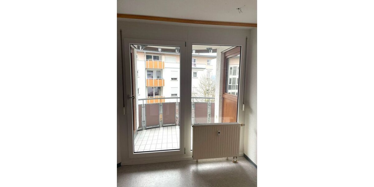 Provisionsfrei* 2 Zimmer OG Wohnung mit Balkon,TG Stellplatz und Aufzug bezugsfrei - Etagenwohnung Plochingen | Angebot:26827677