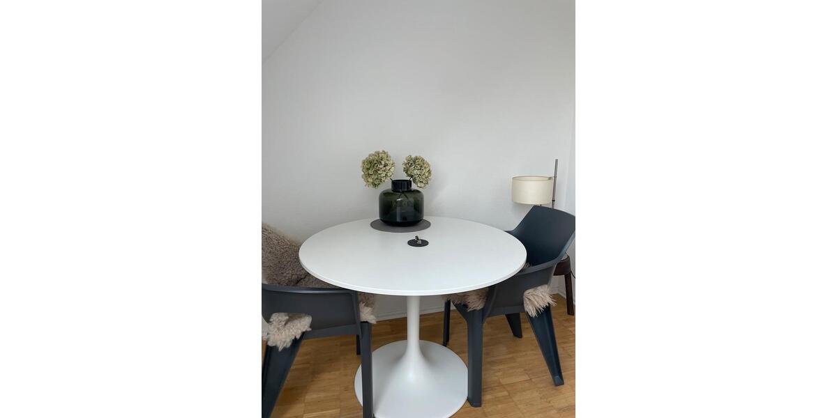 Dachgeschoßwohnung Stuttgart Stuttgart-Nord - 3 Zimmer, 50 m&sup2;, 900&euro; | Angebot:25989306